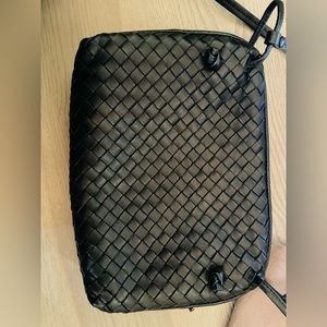 Bottega Black leather bag. Authentic. No filter. Good condition
